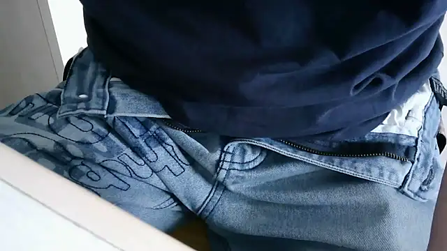 XiaoGuoGuo284512 online show from November 25, 2025, 5:29 am