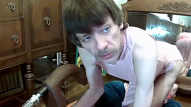 MaxJr8008 online show from October 11, 2025, 6:56 am