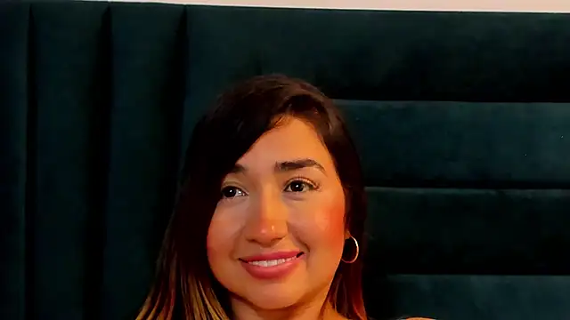 Snapshot of LisaWhite_ chatting on March 5, 2025, 4:56 am LisaWhite online show from March 5, 2025, 4:56 am