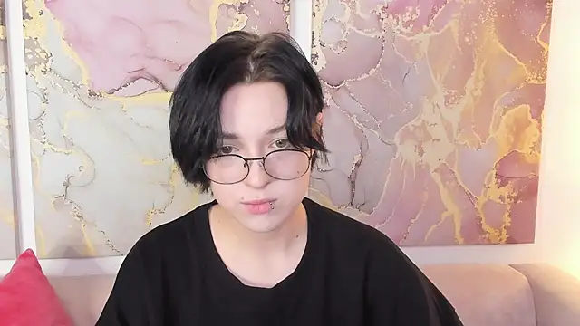 fiamoory online show from October 11, 2025, 1:16 am