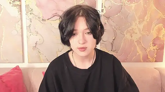 fiamoory online show from November 17, 2025, 1:22 am