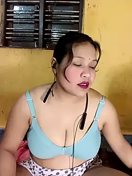 Radhikadavi879 online show from January 20, 2025, 4:23 pm