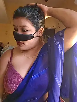 Snapshot of Radhikadavi879 chatting on October 22, 2025, 6:02 am Radhikadavi879 online show from October 22, 2025, 6:02 am