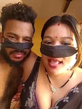 Snapshot of Radhikadavi879 chatting on November 2, 2025, 7:33 am Radhikadavi879 online show from November 2, 2025, 7:33 am