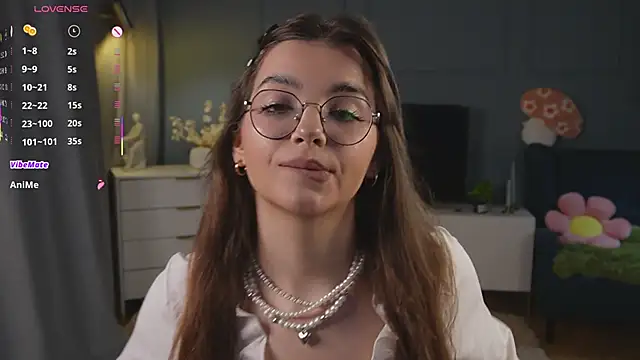 Snapshot of FlairEdgin chatting on October 9, 2025, 7:12 pm FlairEdgin online show from October 9, 2025, 7:12 pm