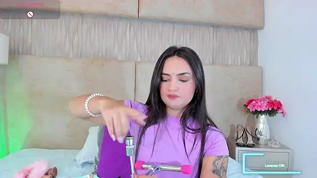 anany   online show from October 3, 2025, 12:02 pm