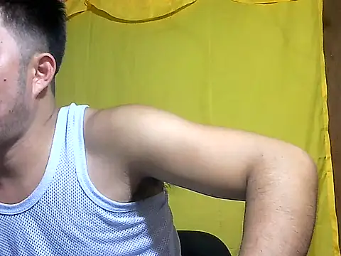 Snapshot of HairyHottestpinoyHandsome chatting on July 6, 2026, 6:32 am HairyHottestpinoyHandsome online show from July 6, 2026, 6:32 am