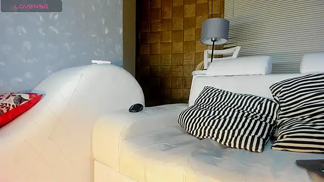 Snapshot of TOWERS21_ chatting on March 10, 2025, 8:01 pm TOWERS21 online show from March 10, 2025, 8:01 pm