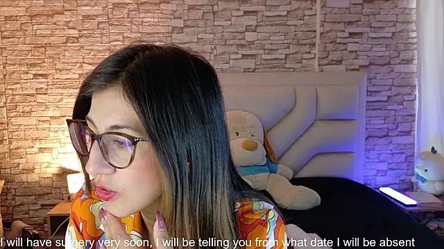  jade white  online show from May 15, 2026, 4:58 pm