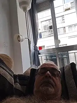 Snapshot of Satiro_Sevilla chatting on October 8, 2025, 1:53 pm Satiro Sevilla online show from October 8, 2025, 1:53 pm