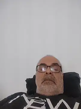 Snapshot of Satiro_Sevilla chatting on November 14, 2025, 11:24 pm Satiro Sevilla online show from November 14, 2025, 11:24 pm