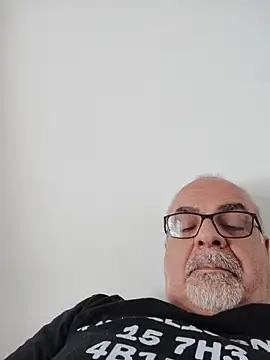 Satiro Sevilla online show from May 19, 2026, 9:37 am