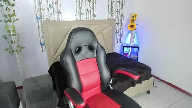 Strella ferrera online show from September 29, 2025, 3:11 am