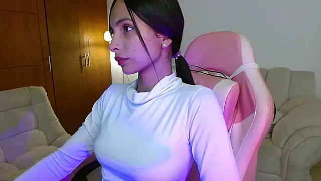 AnnitaSerna  online show from March 26, 2026, 3:34 am