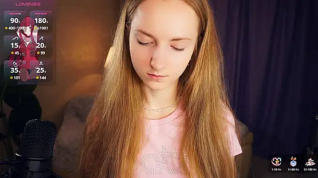 EsmaCarll online show from March 15, 2025, 8:32 pm