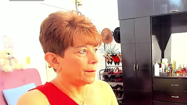 Snapshot of Angelina_Stone_65 chatting on September 22, 2025, 1:13 pm Angelina Stone 65 online show from September 22, 2025, 1:13 pm