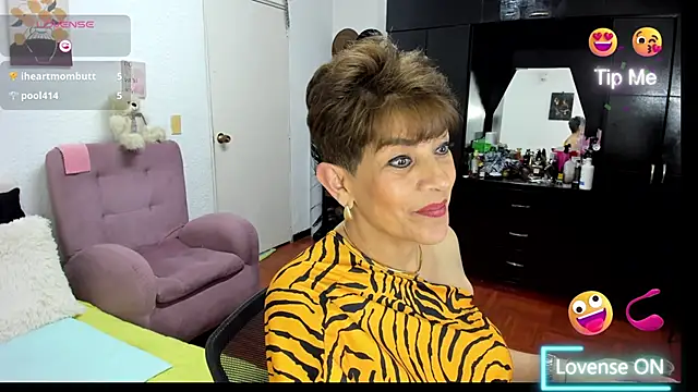 Angelina Stone 65 online show from November 26, 2025, 1:06 am