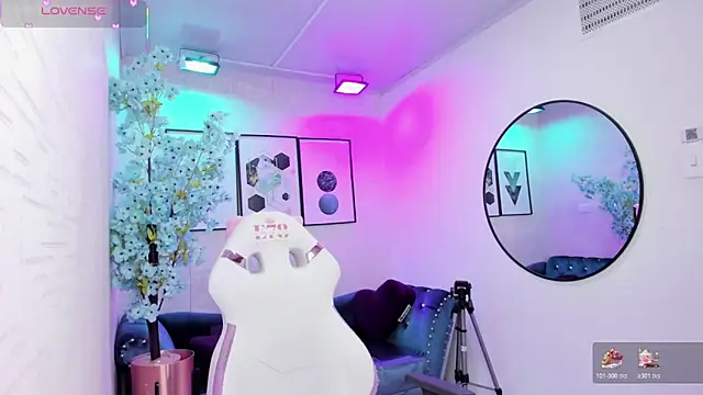 Tiara rr online show from March 21, 2026, 3:44 am