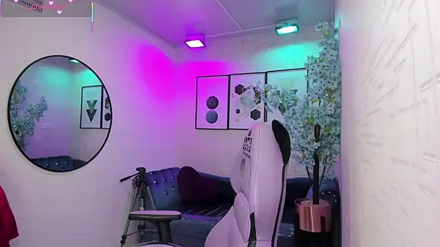 Tiara rr online show from April 2, 2026, 3:26 am