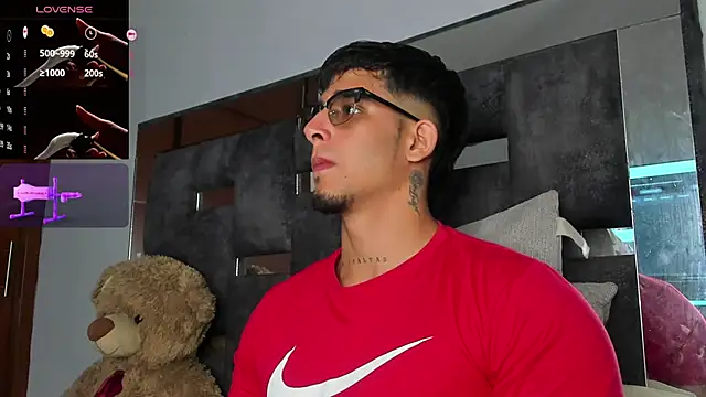 Snapshot of iamcamiloo_ chatting on September 30, 2025, 5:34 am iamcamiloo online show from September 30, 2025, 5:34 am