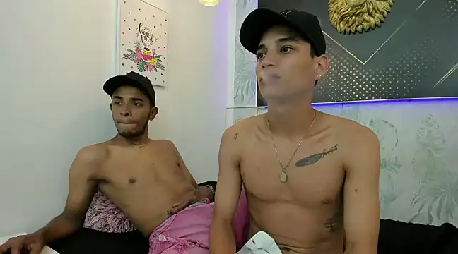 Snapshot of JordanAndAndrew chatting on January 3, 2025, 7:39 pm JordanAndAndrew online show from January 3, 2025, 7:39 pm