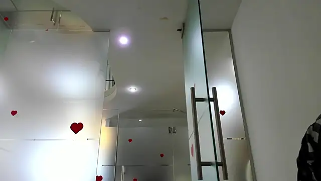 Snapshot of Queenrafaella chatting on June 9, 2026, 5:08 am Queenrafaella online show from June 9, 2026, 5:08 am