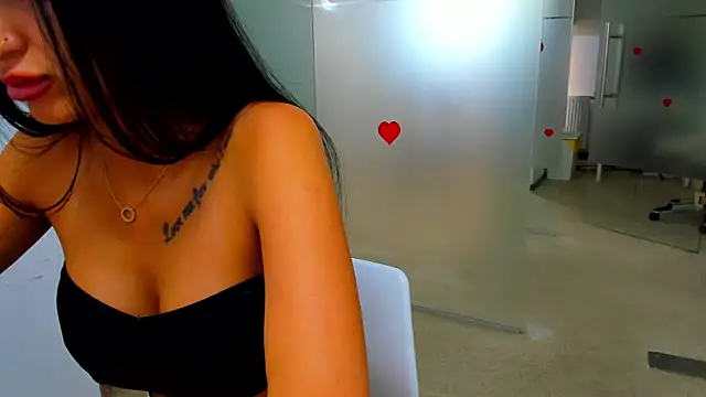 Snapshot of Queenrafaella chatting on July 28, 2026, 9:15 am Queenrafaella online show from July 28, 2026, 9:15 am