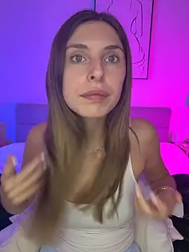 emma05 online show from May 12, 2026, 8:44 am