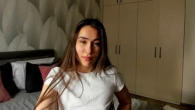 Bambiii bby online show from April 20, 2026, 2:14 am