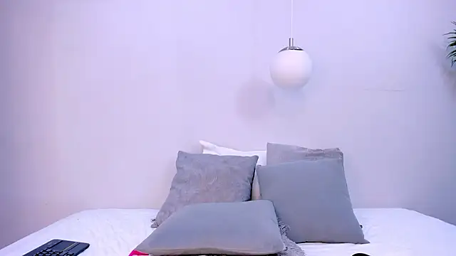 Snapshot of Abril_Storm chatting on October 30, 2025, 9:26 pm Abril Storm online show from October 30, 2025, 9:26 pm