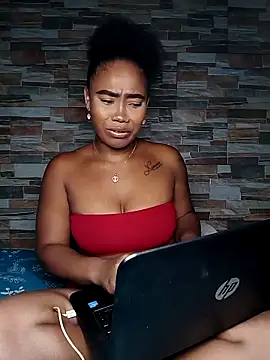 Snapshot of Abril_Storm chatting on November 2, 2025, 11:18 pm Abril Storm online show from November 2, 2025, 11:18 pm