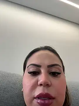 lariic online show from February 24, 2026, 3:10 pm