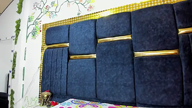 skaysanchez1 online show from October 8, 2025, 12:36 pm