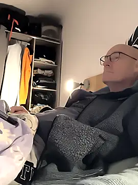 bogland33 online show from December 14, 2025, 10:14 pm