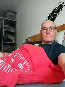 bogland33 online show from June 4, 2026, 7:31 pm