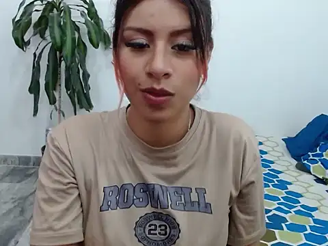 Snapshot of maye_dan chatting on February 19, 2025, 1:40 am maye dan online show from February 19, 2025, 1:40 am