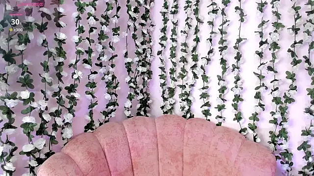 Sara Kurt online show from October 2, 2025, 2:13 pm