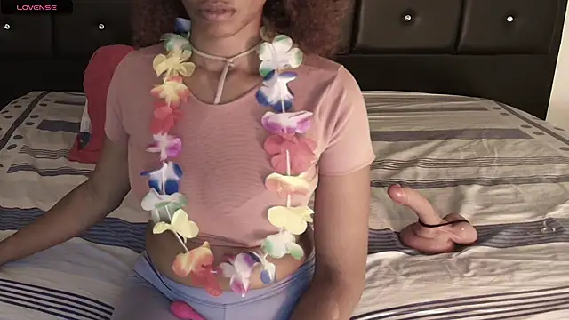 SashaBrianna99 online show from October 31, 2025, 3:13 pm