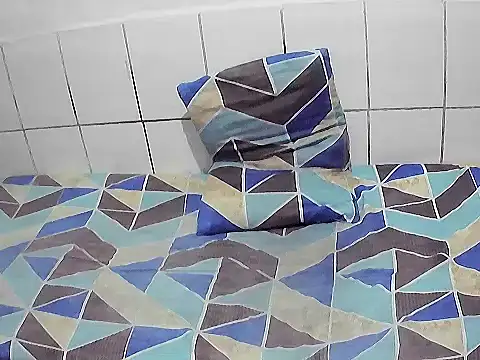 pierdona online show from October 18, 2025, 7:36 pm