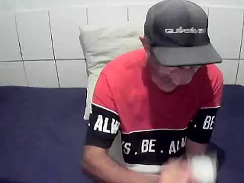 Snapshot of pierdona chatting on May 28, 2026, 8:06 pm pierdona online show from May 28, 2026, 8:06 pm