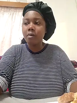 Snapshot of contagiousqueen chatting on April 30, 2026, 10:54 am contagiousqueen online show from April 30, 2026, 10:54 am