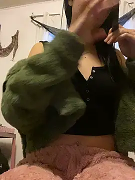 kittyprettybby online show from July 16, 2026, 9:43 pm