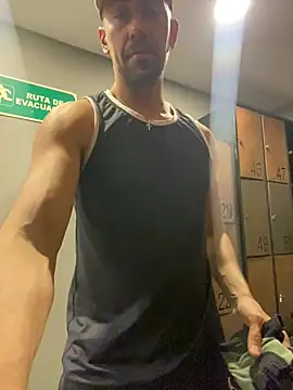dantedesirexx online show from May 31, 2026, 8:32 pm