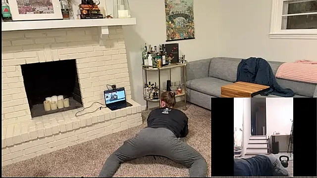 Snapshot of DaddydayDrinkzz chatting on December 2, 2024, 7:03 am DaddydayDrinkzz online show from December 2, 2024, 7:03 am