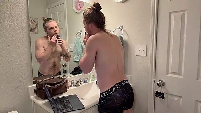 Snapshot of DaddydayDrinkzz chatting on March 21, 2025, 5:43 am DaddydayDrinkzz online show from March 21, 2025, 5:43 am