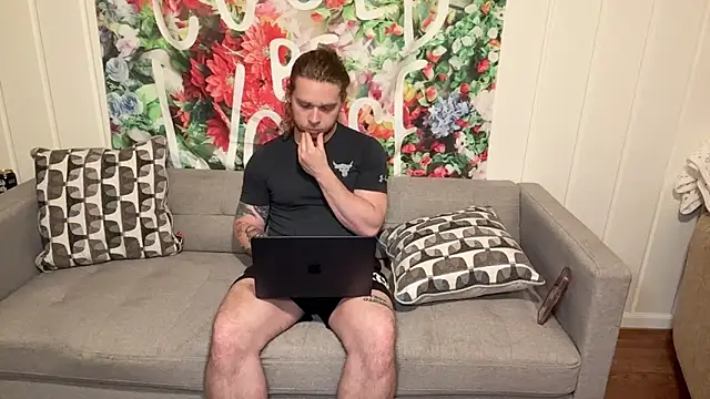 DaddydayDrinkzz online show from May 17, 2026, 3:59 am