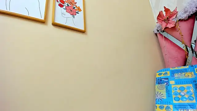 charlotterichardss online show from December 6, 2024, 4:03 am