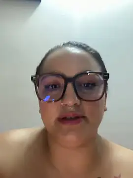 Snapshot of paula_thompson2 chatting on February 20, 2026, 7:43 am paula thompson2 online show from February 20, 2026, 7:43 am