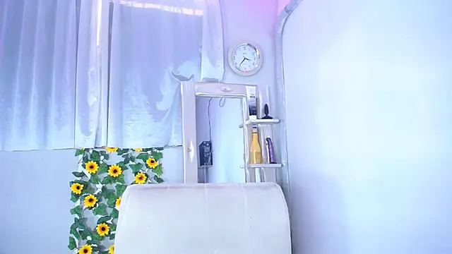 alaia 03 online show from January 13, 2025, 3:36 pm