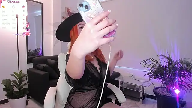 Niicoleta online show from October 4, 2025, 6:17 pm